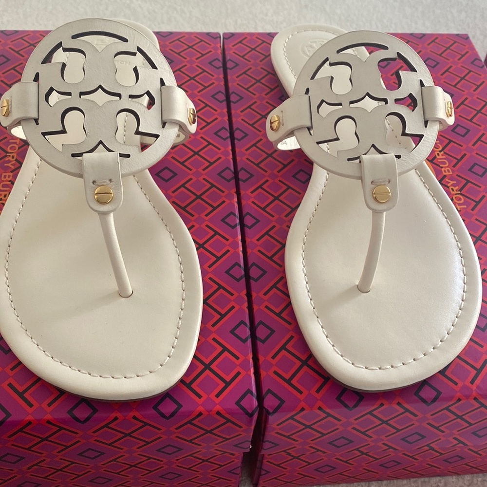 🎉💕 HP 💕🎉 Tory Burch Miller sandals - NWT - Picture 4 of 11